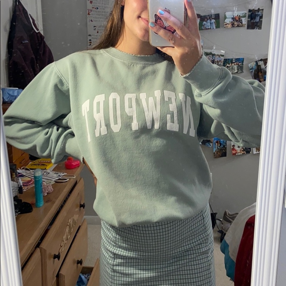 Brandy Melville Newport Crewneck